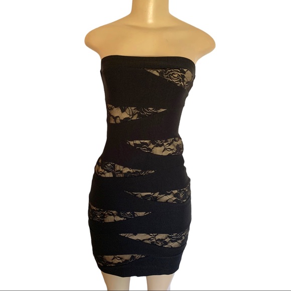 Ruby Rox Strapless Elastic Grip Fitted Black Floral Lace Bodycon Mini Dress Med - Picture 6 of 6